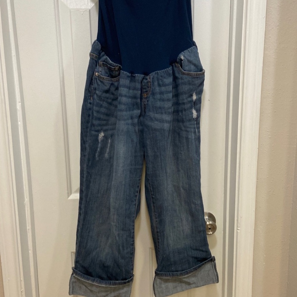 Maternity capris